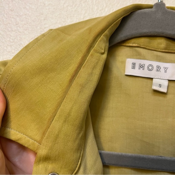 Emory bee west button down - Picture 10 of 12